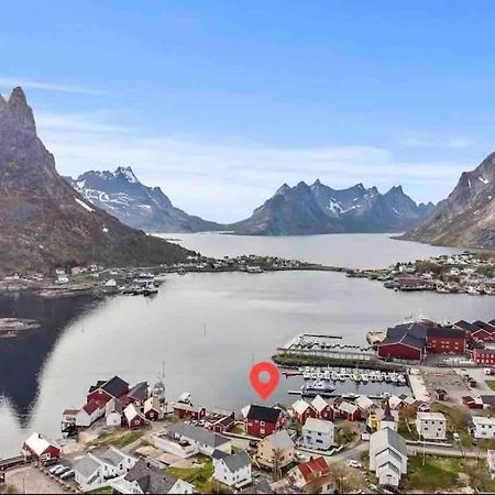 Reine Front View - Mountain & Seaview Exterior foto