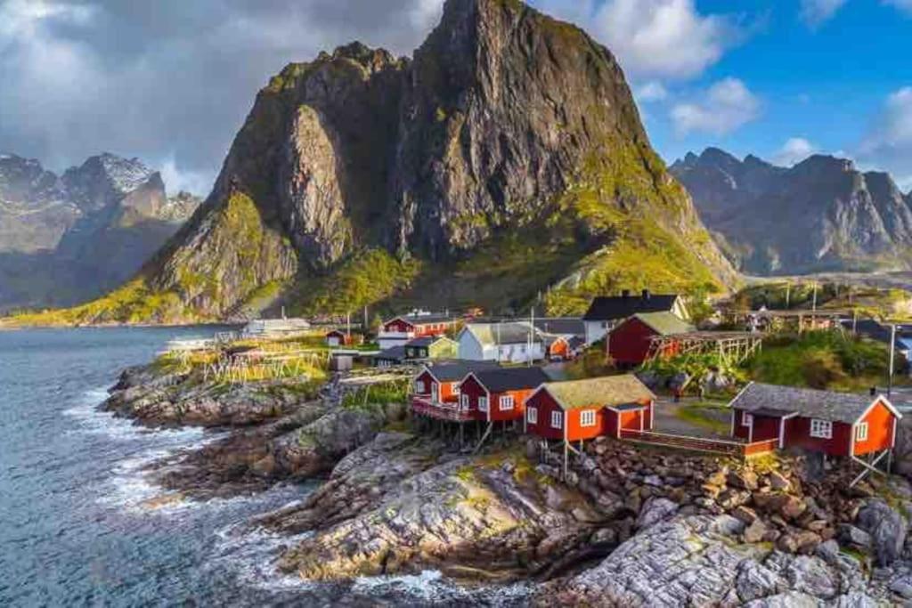 Reine Front View - Mountain & Seaview Exterior foto
