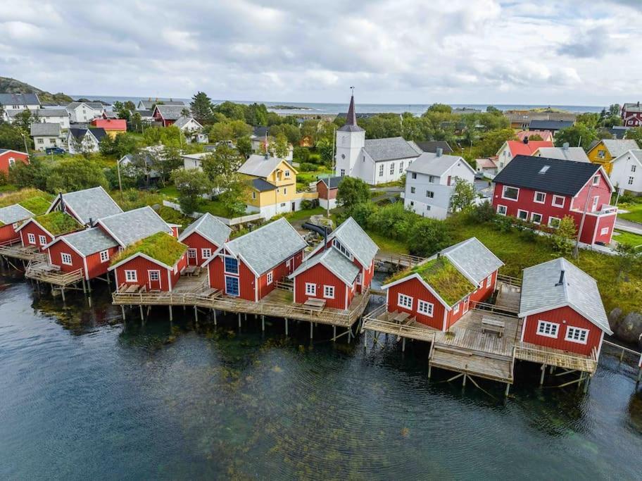 Reine Front View - Mountain & Seaview Exterior foto