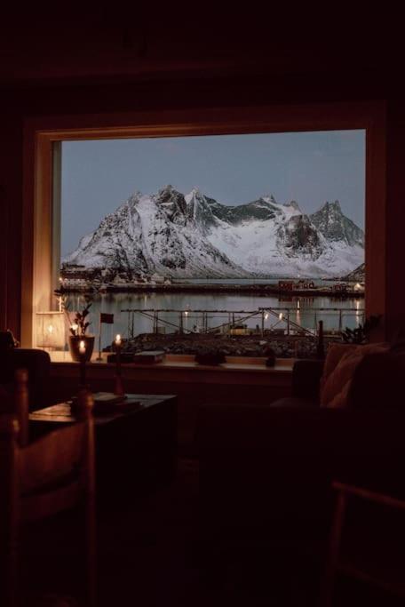 Reine Front View - Mountain & Seaview Exterior foto